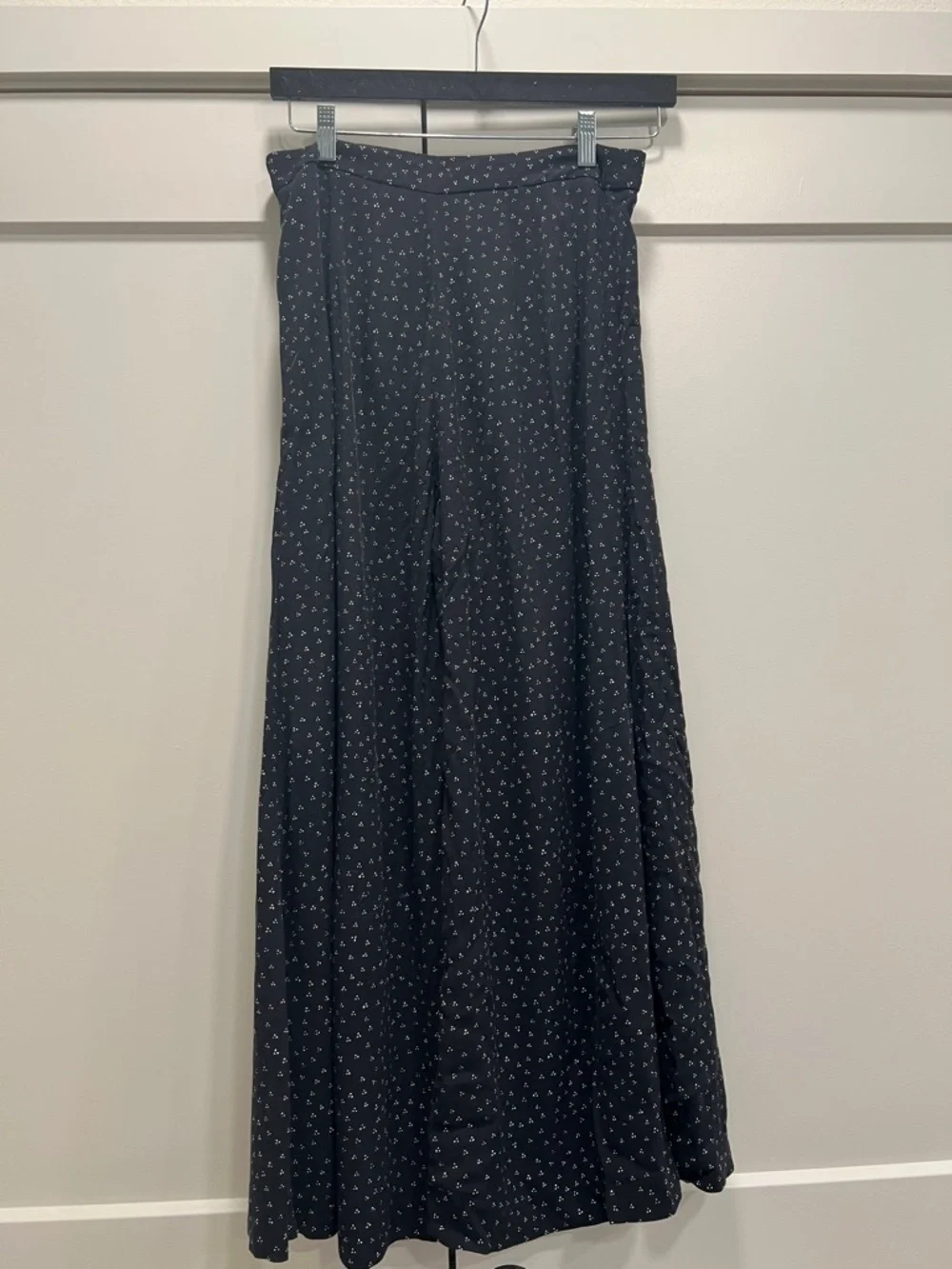 Anthropologie Black Maxi wide leg crop pants with White Micro Floral Print size - Picture 4 of 10